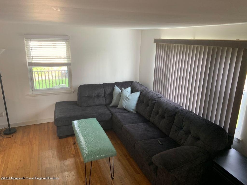 17 Clarence Avenue - Photo 10