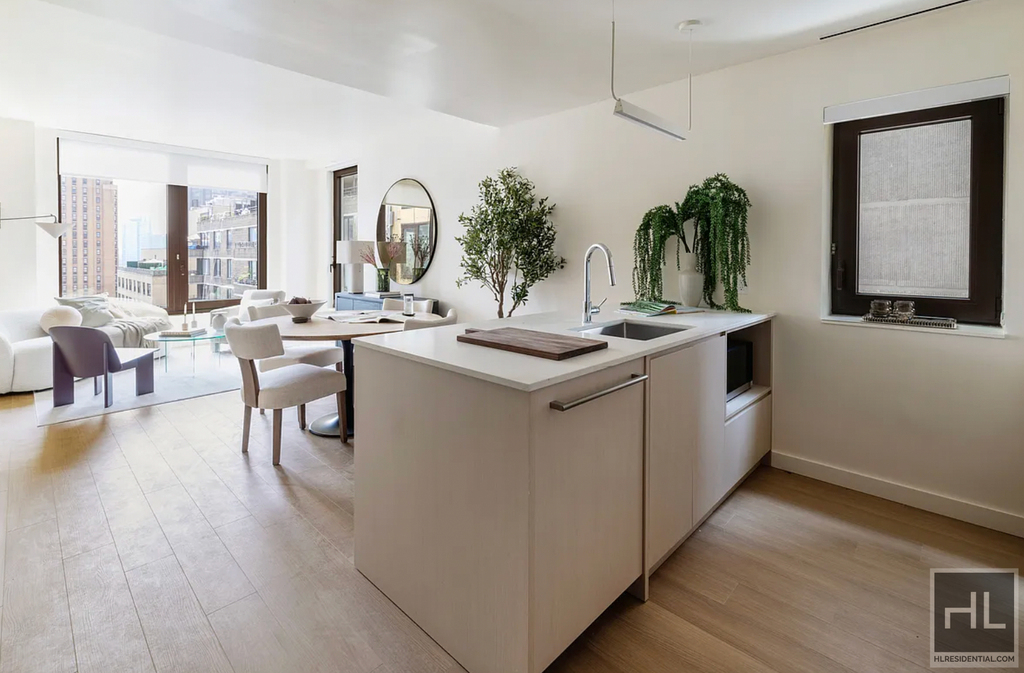 East 50 Street - Photo 0