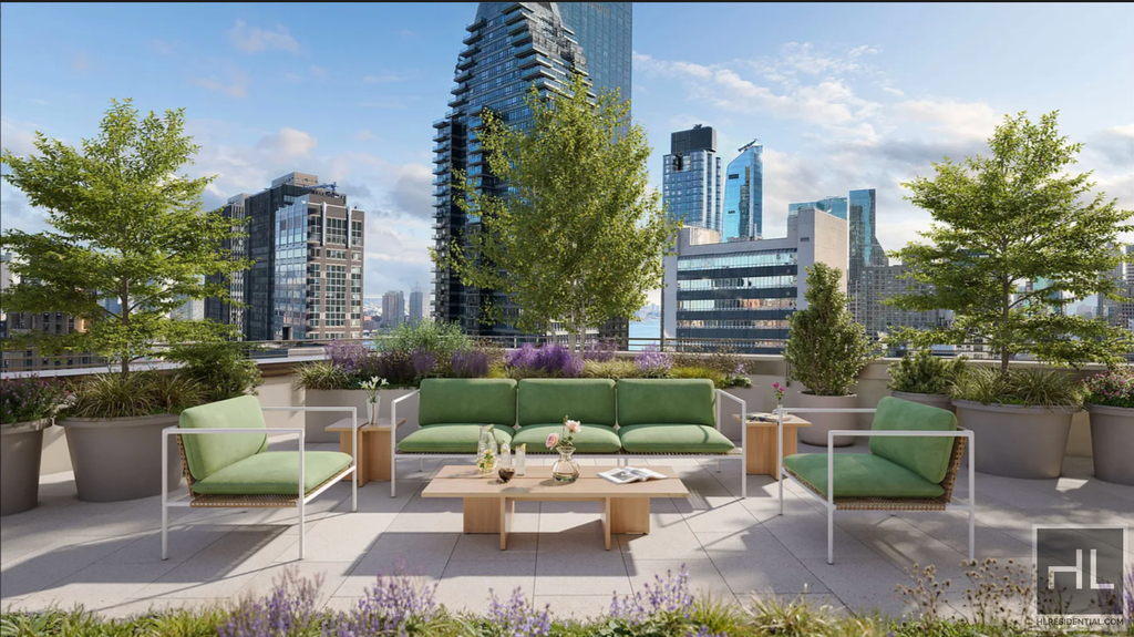 East 50 Street - Photo 5