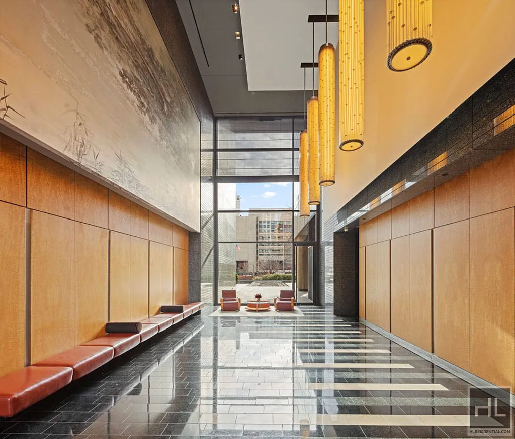 West 67th Street - Photo 12