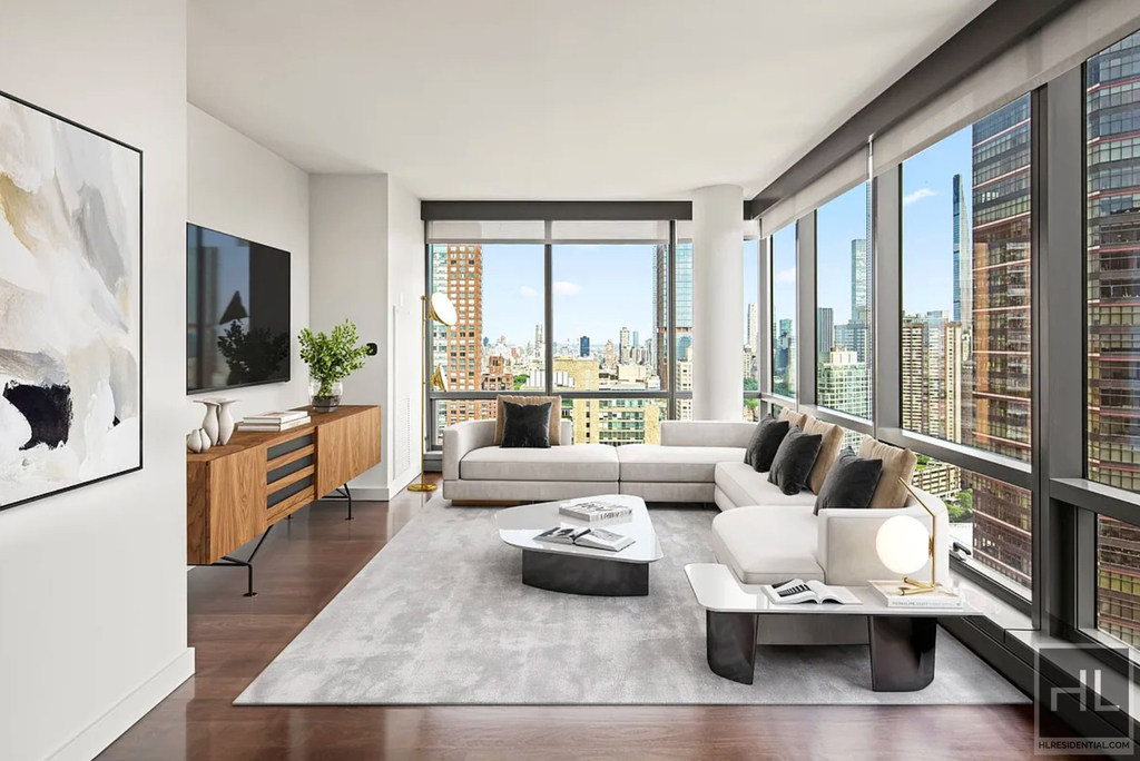 West 67th Street - Photo 0