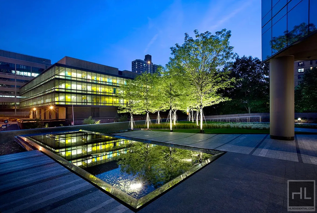 West 67th Street - Photo 11
