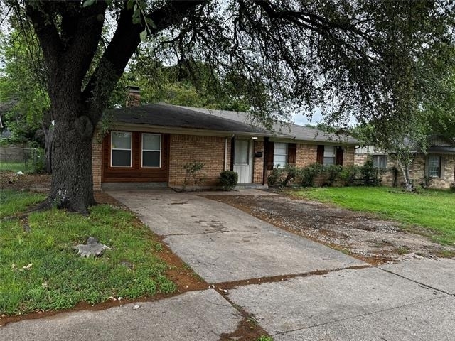 2607 Clearview Circle - Photo 0