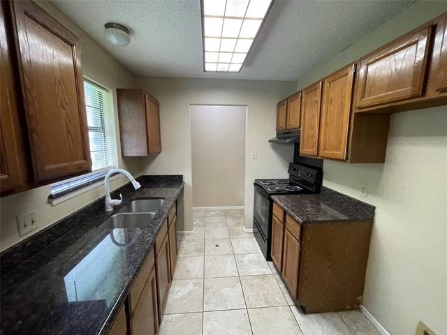 821 Loganwood Drive - Photo 2