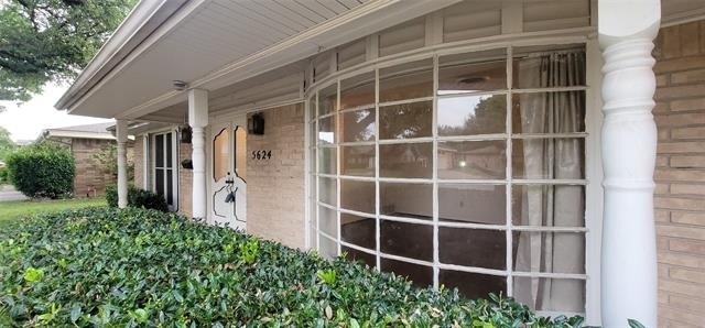 5624 Woodway Drive - Photo 2