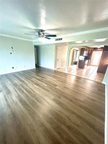 409 S Holiday Drive - Photo 2