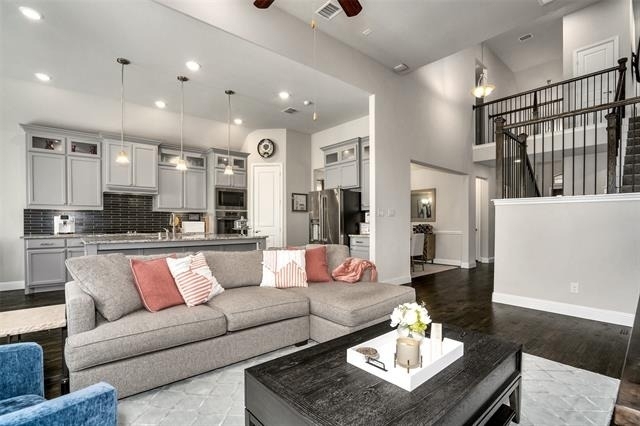 7915 Sunflower Lane - Photo 2