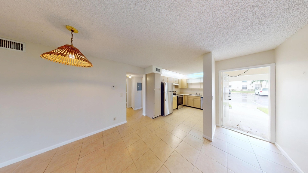 321 Olivewood Terrace - Photo 3
