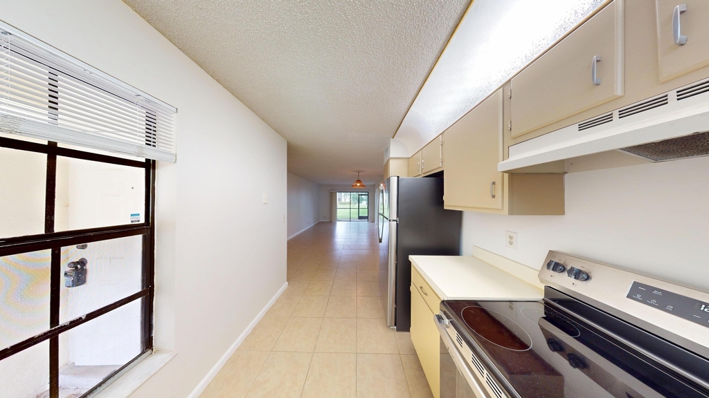 321 Olivewood Terrace - Photo 5