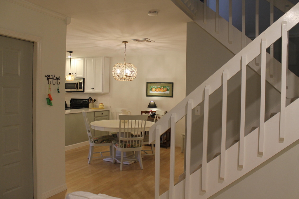 301 Se Castle Court - Photo 2