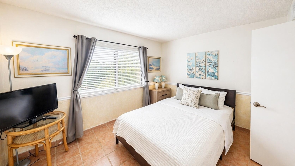 1300 Seaway Drive - Photo 9