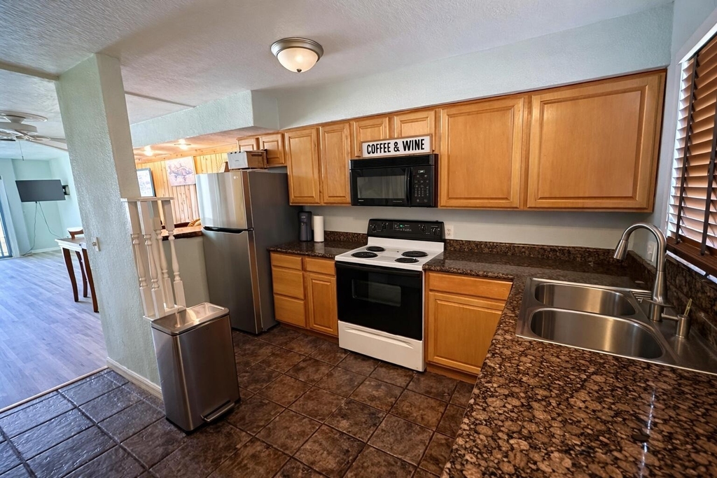 1300 Seaway Drive - Photo 3