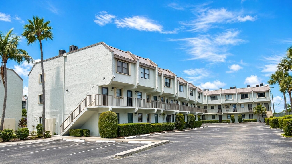 1300 Seaway Drive - Photo 15