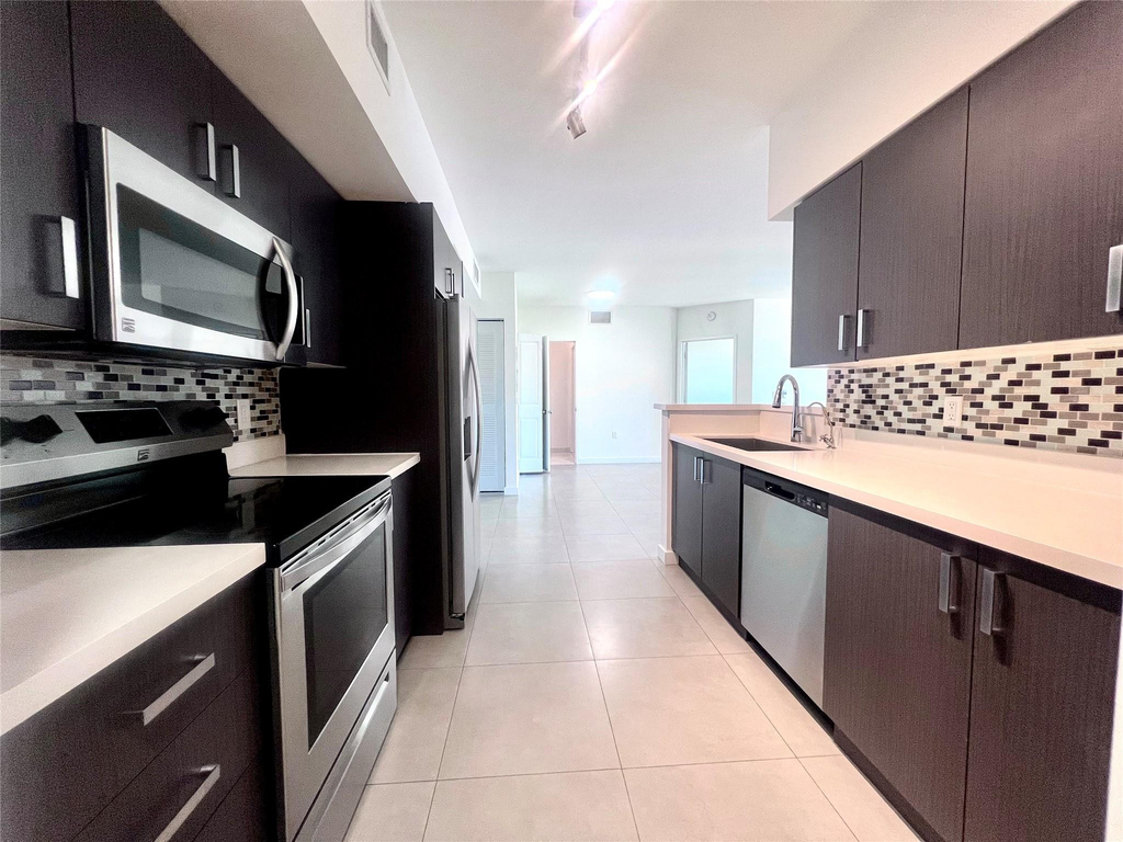 729 Nw 2 Street - Photo 1