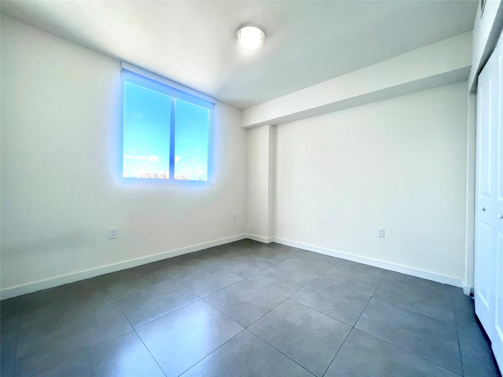 729 Nw 2 Street - Photo 5