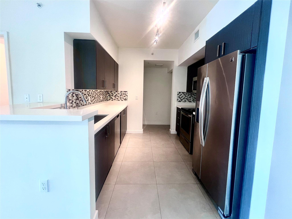 729 Nw 2 Street - Photo 0
