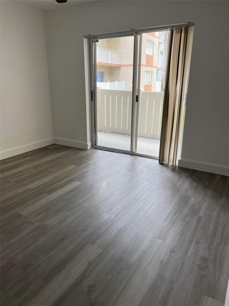 18860 Nw 57th Avenue - Photo 7