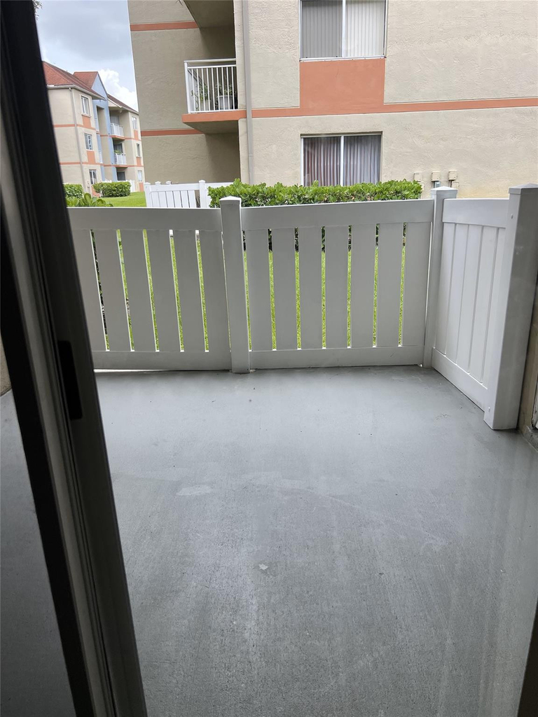 18860 Nw 57th Avenue - Photo 11