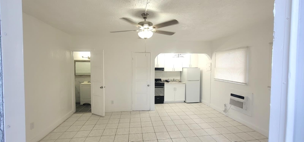 403 N 19th Avenue - Photo 5