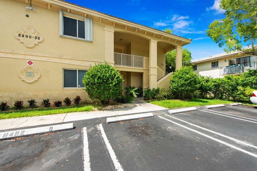 8460 Nw 40th Street - Photo 30