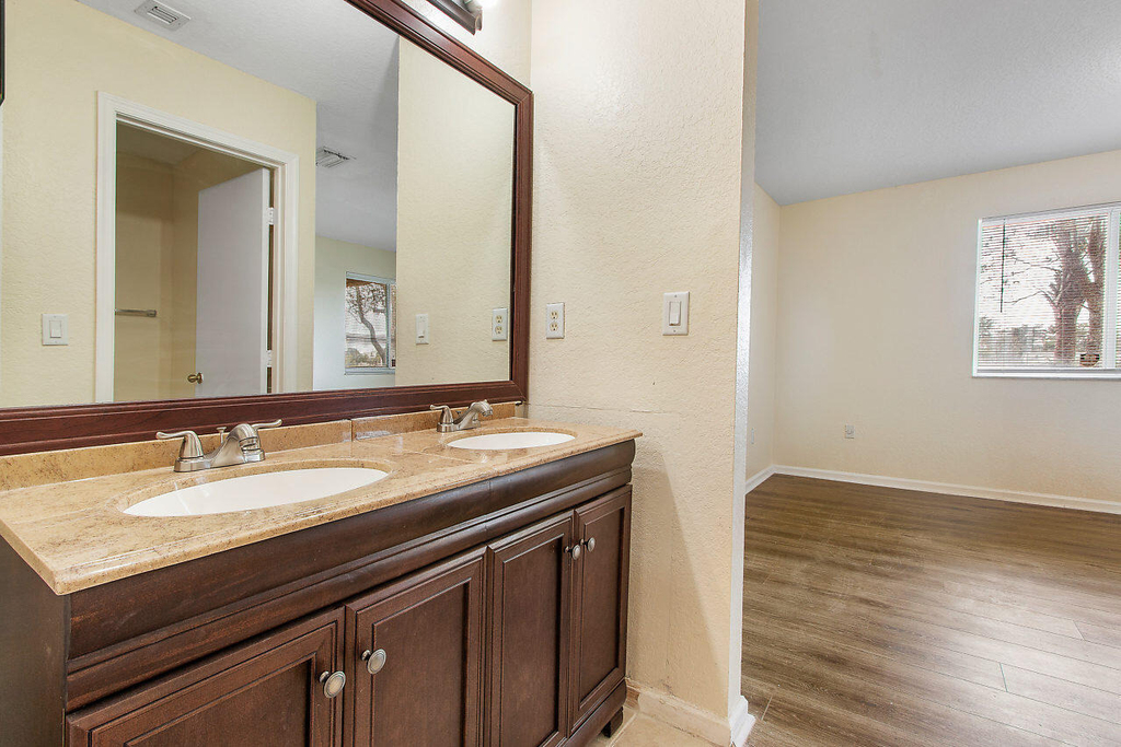 8460 Nw 40th Street - Photo 18