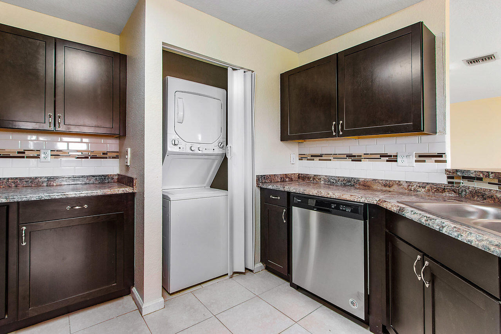8460 Nw 40th Street - Photo 1