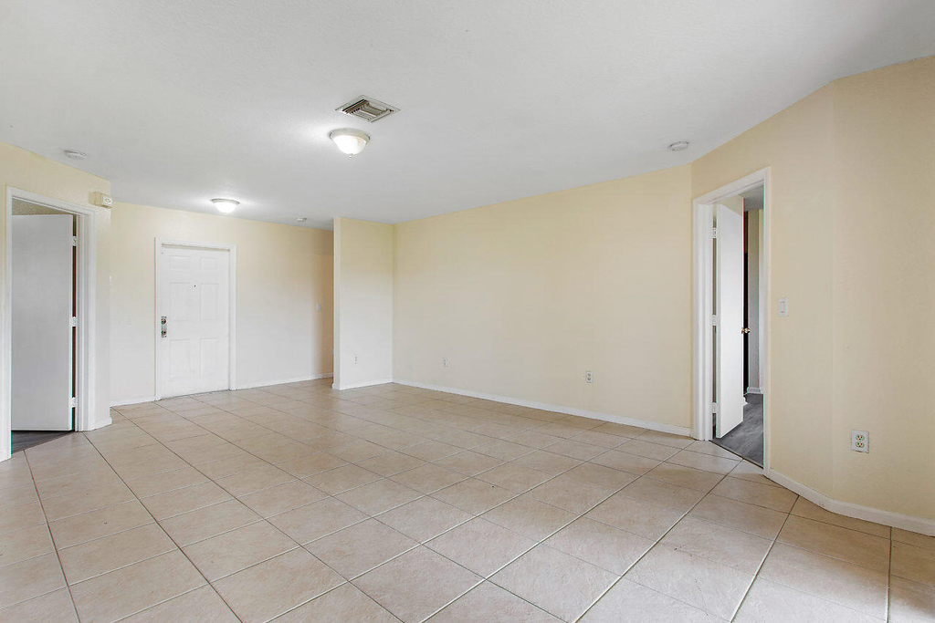 8460 Nw 40th Street - Photo 9