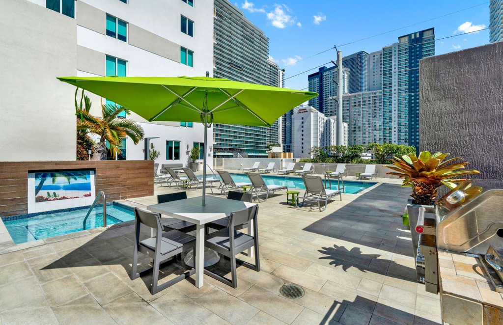 110 Sw 12 Street - Photo 17