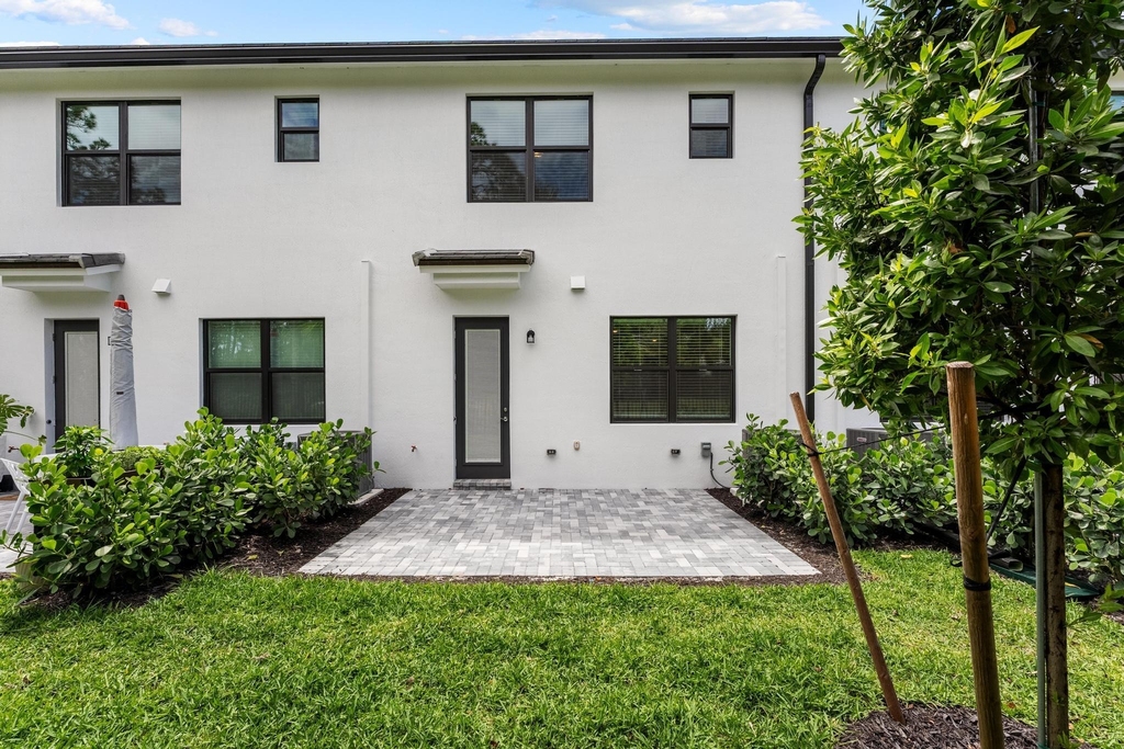 4333 Efendi Drive - Photo 1