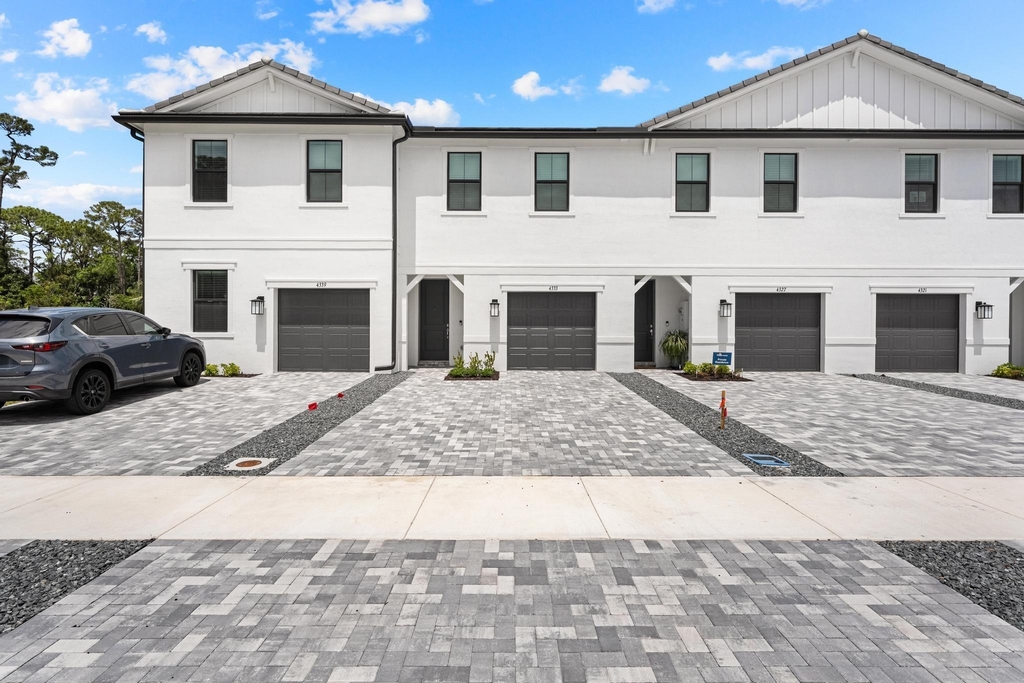 4333 Efendi Drive - Photo 0