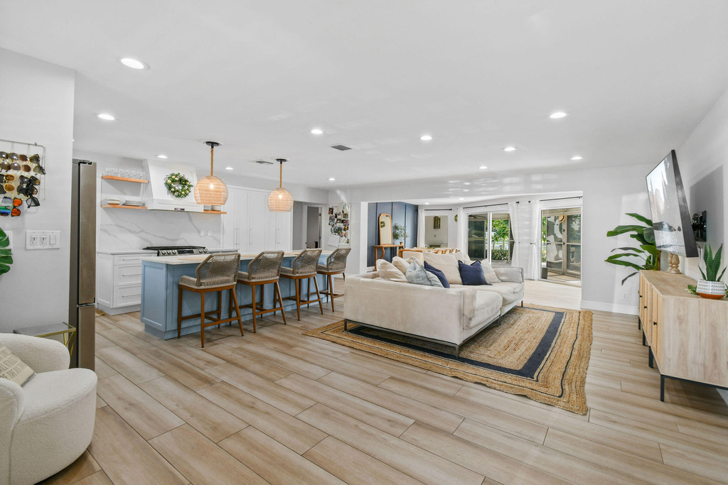 8110 W Lake Drive - Photo 6