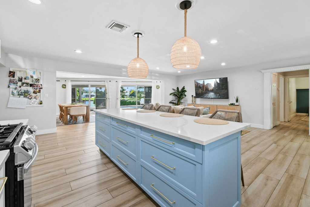 8110 W Lake Drive - Photo 12