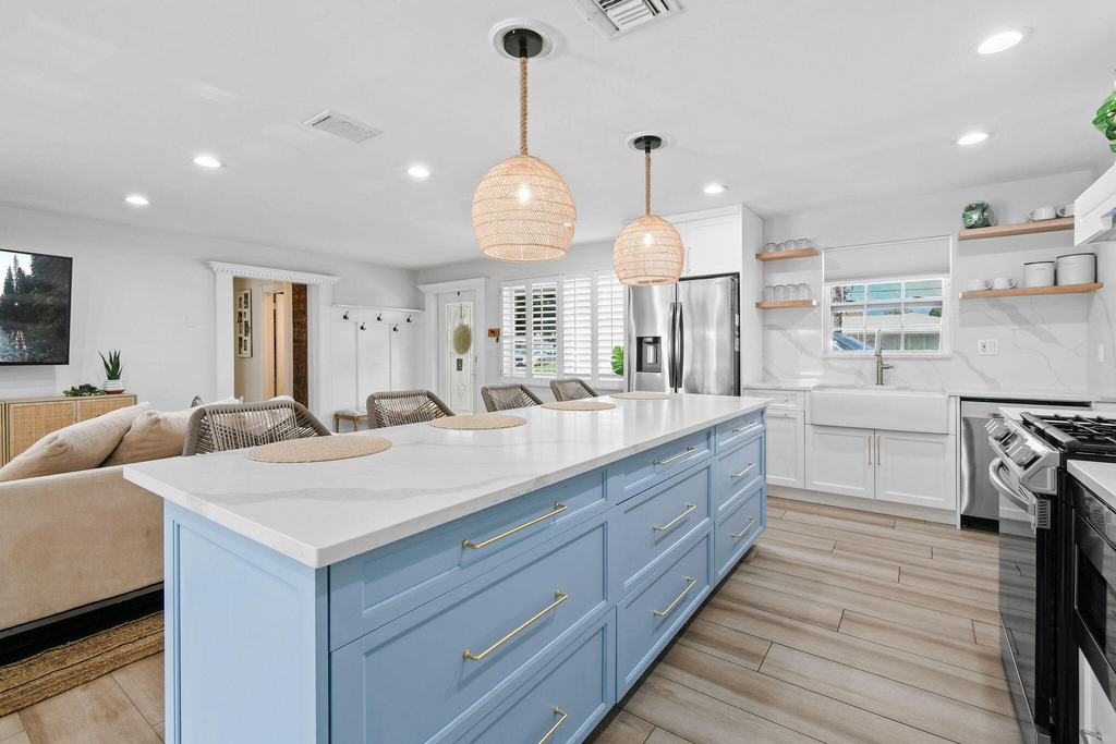 8110 W Lake Drive - Photo 10