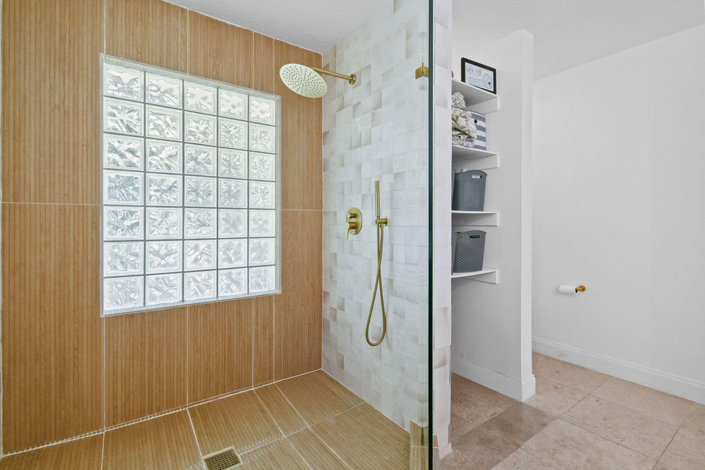 8110 W Lake Drive - Photo 37