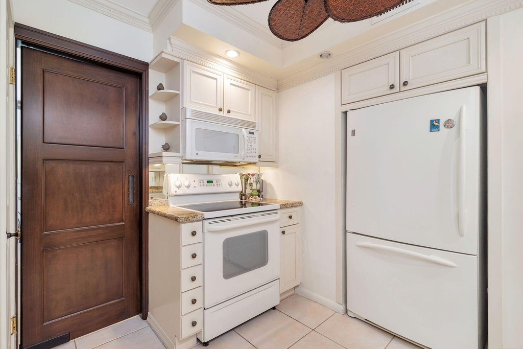 170 N Ocean Boulevard - Photo 10