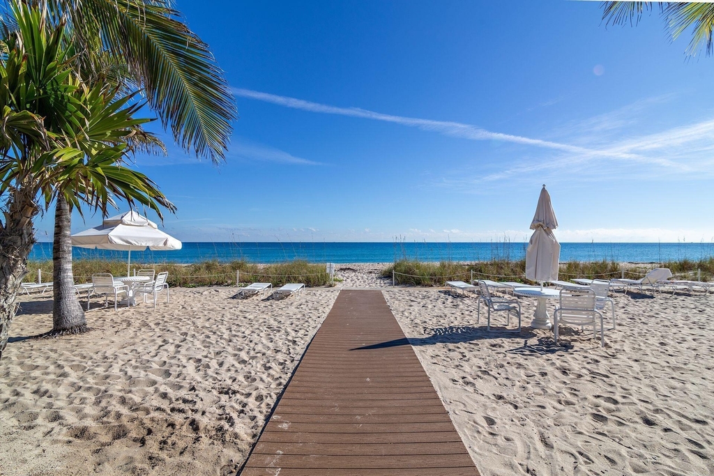 170 N Ocean Boulevard - Photo 26