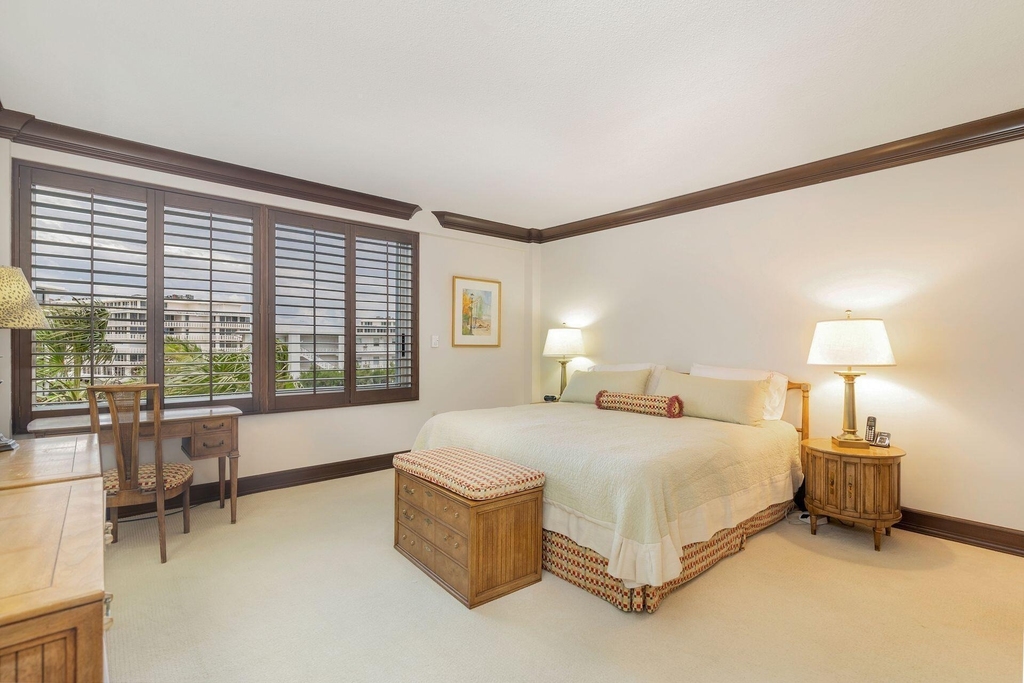 170 N Ocean Boulevard - Photo 16