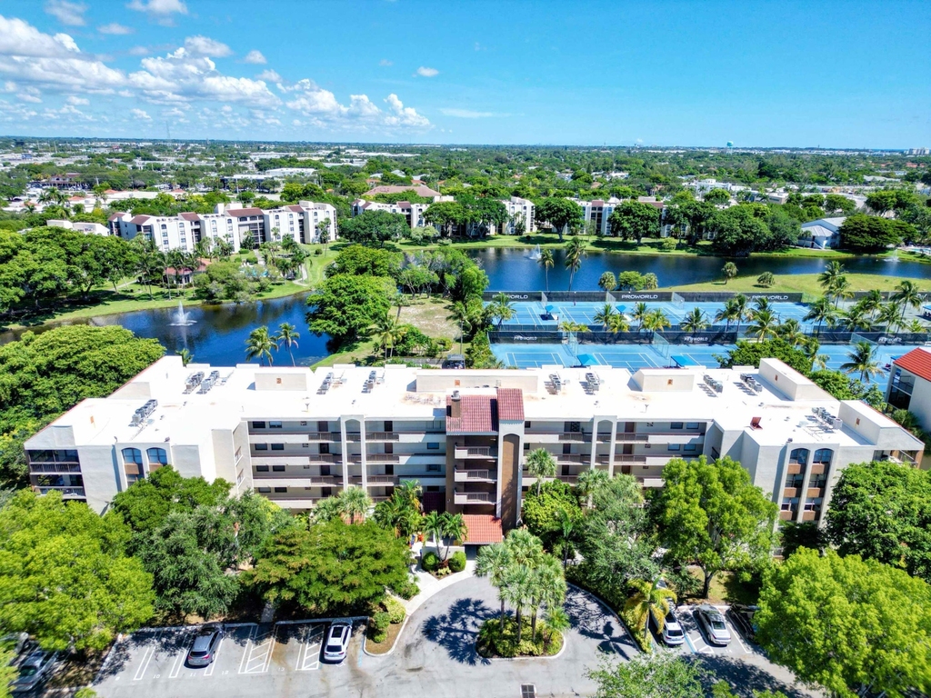 955 Egret Circle - Photo 0