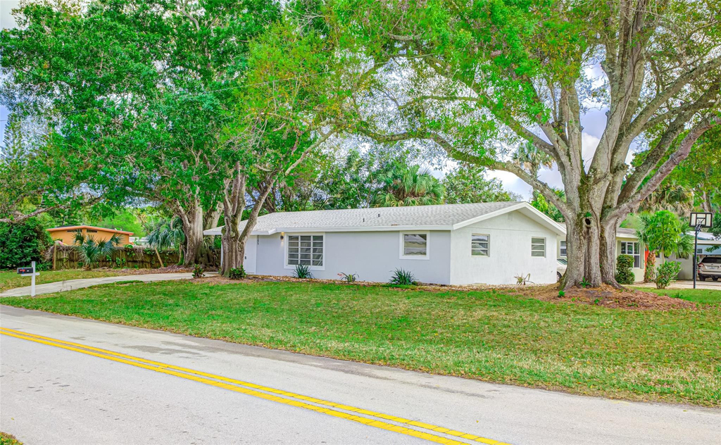 3105 18th Street - Photo 2