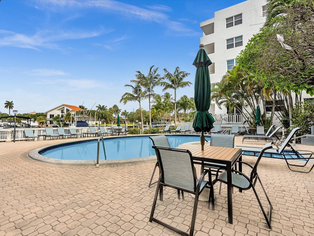 1421 S Ocean Boulevard - Photo 32