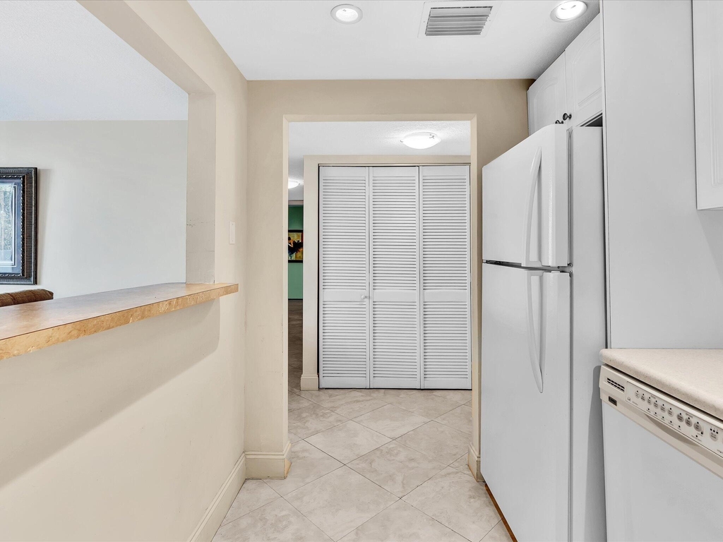 1421 S Ocean Boulevard - Photo 2