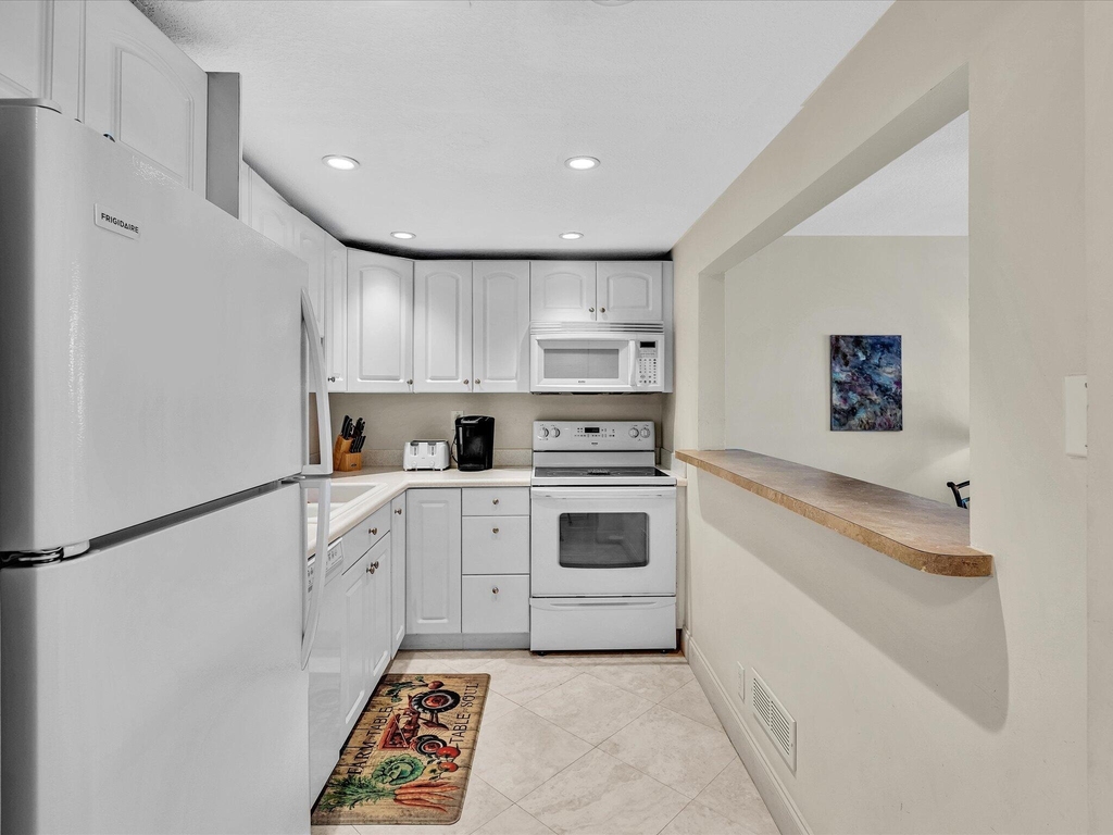 1421 S Ocean Boulevard - Photo 1
