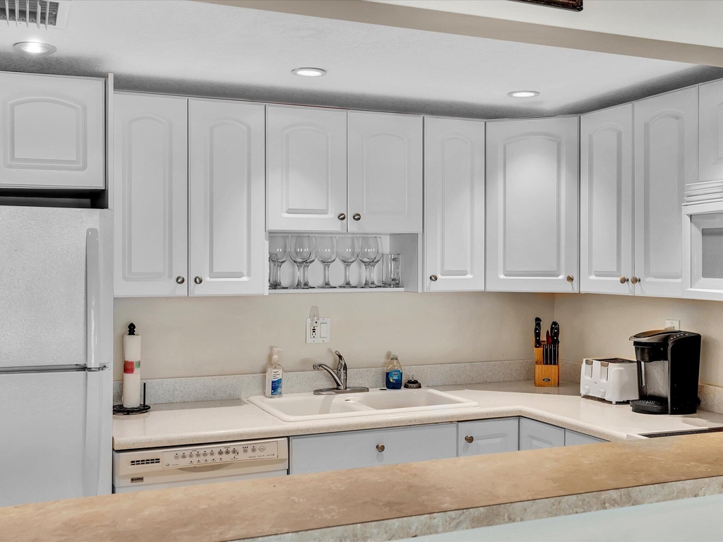 1421 S Ocean Boulevard - Photo 16