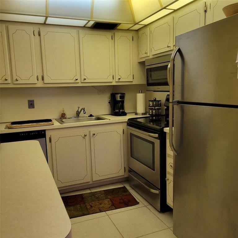 351 Markham P - Photo 1