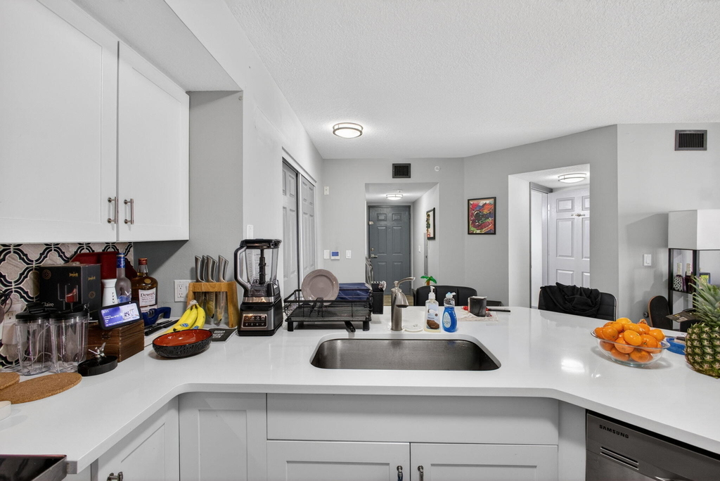 4211 San Marino Boulevard - Photo 5