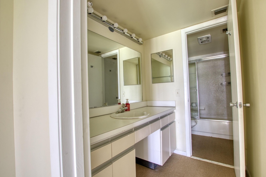 4657 Fountains Drive S - Photo 11