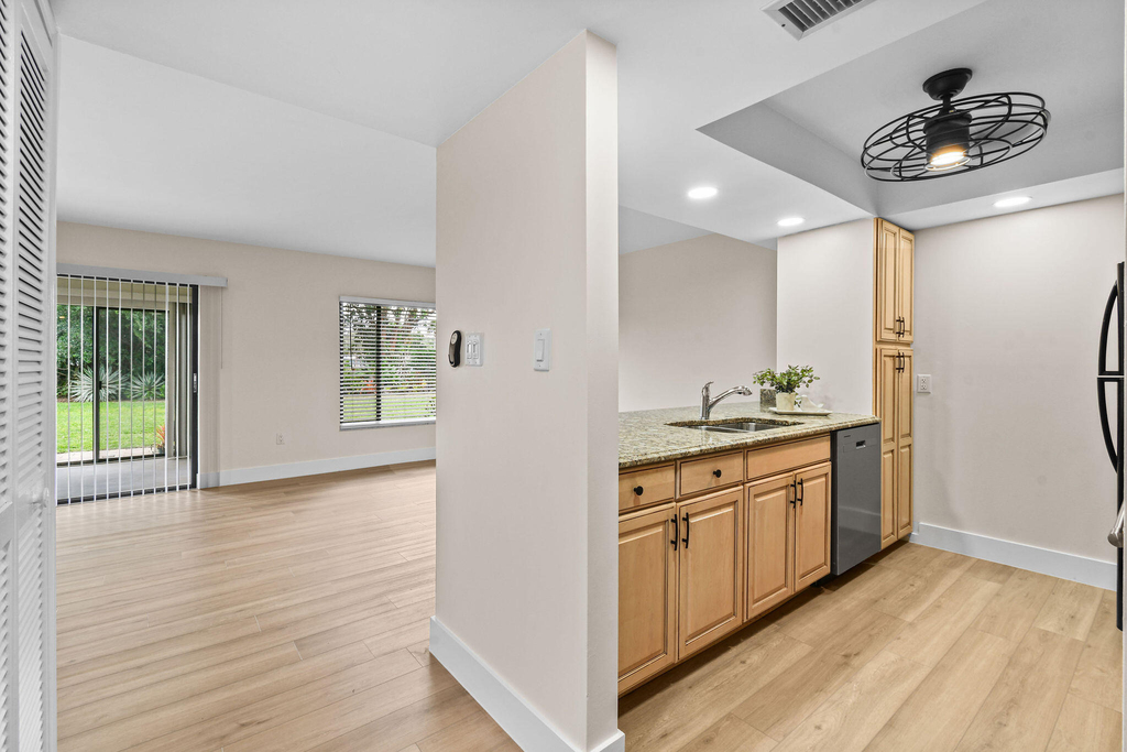 2233 Nw 22nd Avenue - Photo 6