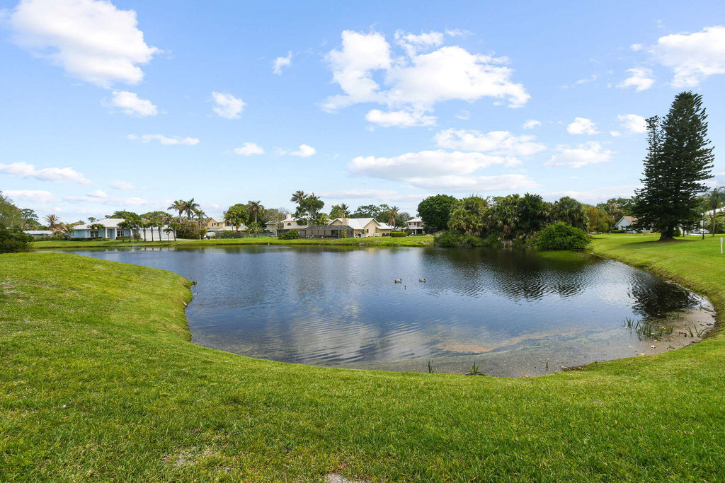 2233 Nw 22nd Avenue - Photo 49