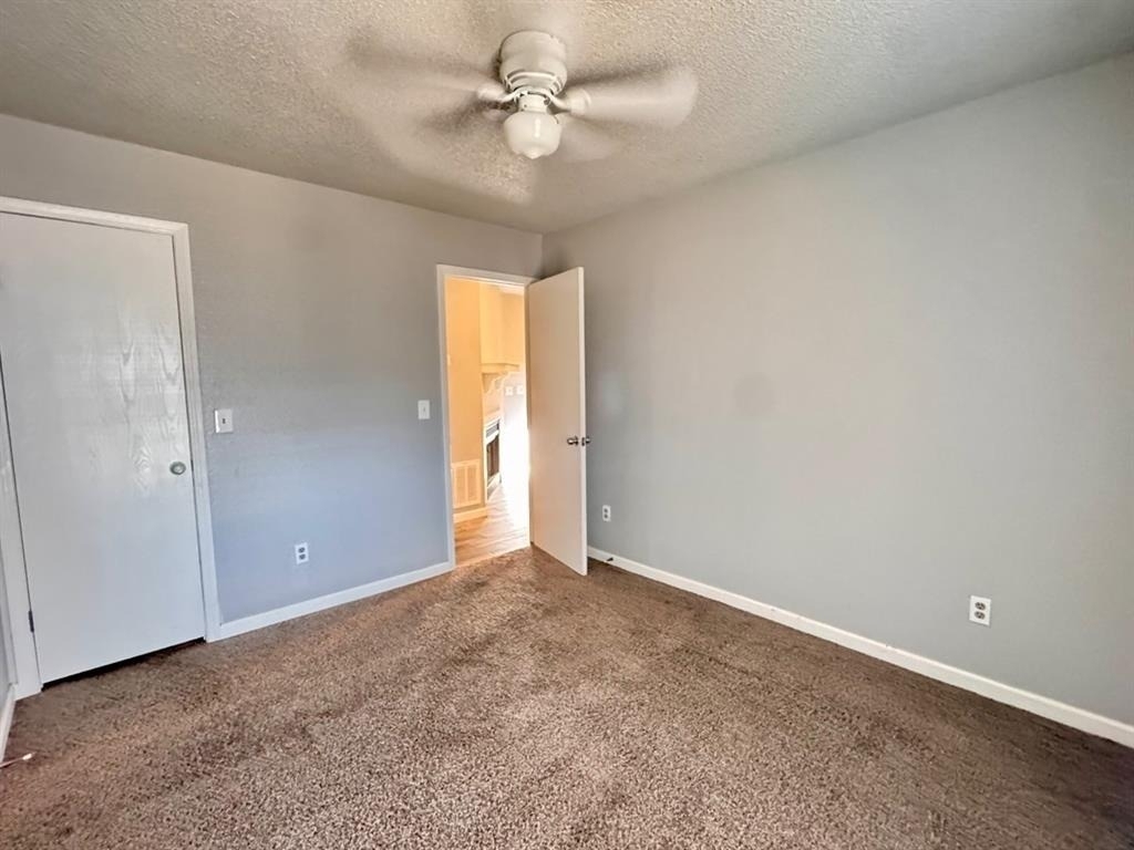 11402 N Lincoln Boulevard - Photo 9