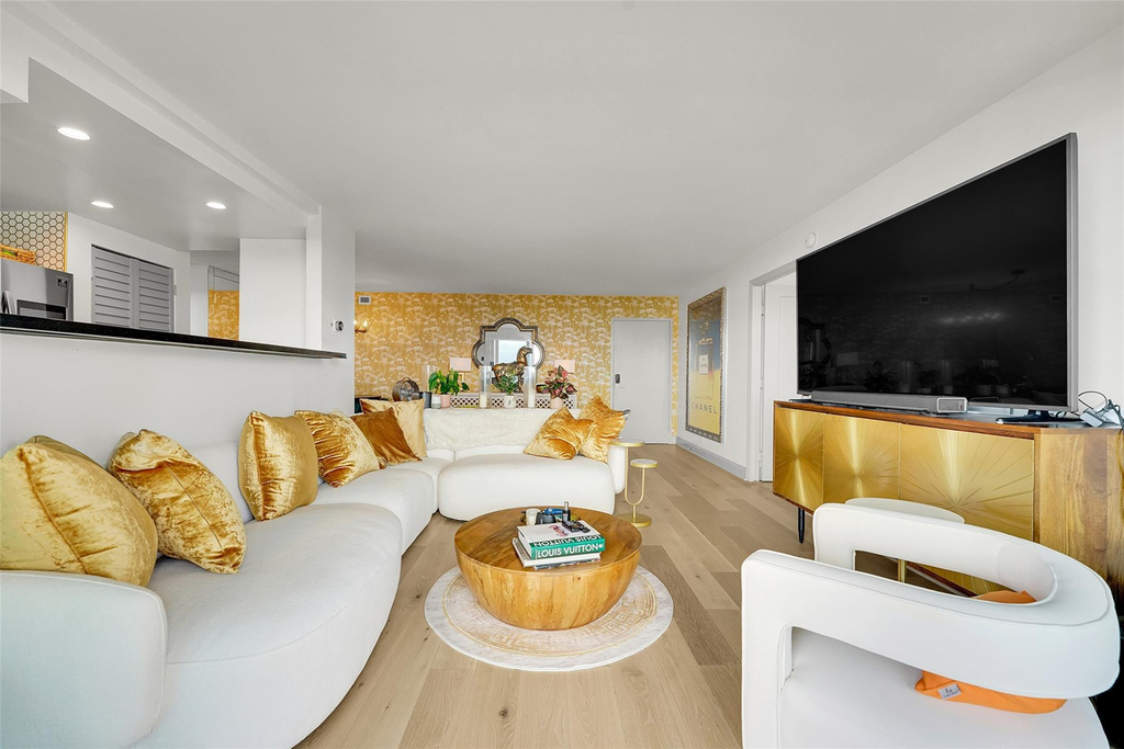 2841 N Ocean Boulevard - Photo 2